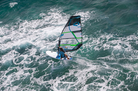 Fanatic Gecko HRS freeride windsurf board during windsurfing on the ocean