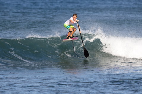 Fanatic Sky SUP foil board during SUP foiling on an ocean wave
