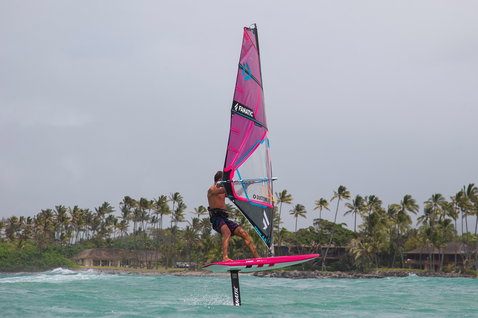 Fanatic Sky SUP Windsurf foil board 6'11" during windsurf foiling in a tropical lagoon