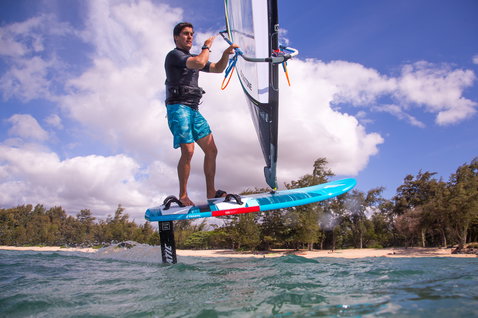 Fanatic Flow Foil 1250 windsurf foil during foil windsurfing at a tropical beach