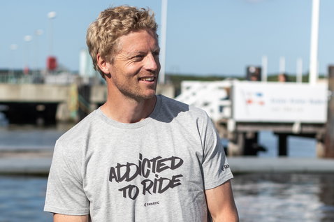 Fanatic Addicted To Ride SS tee men's short-sleeve t-shirt in light grey at harbour