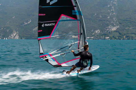Fanatic Jag LTD windsurf slalom board during windsurfing on an alpine lake