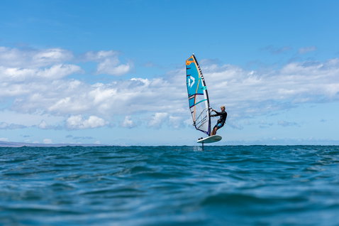 Fanatic Stingray HRS foil windsurf board during wind foiling on the open ocean