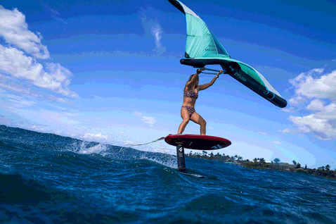 Fanatic Aero AL 3.0 front wing 1500 during wing foiling on the ocean