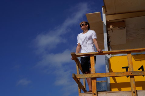 Fanatic_Windsurfing_Tee-F-Logo-SS-Men_Action-Shots_3