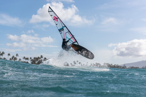 Fanatic FreeWave TeXtreme wave windsurf board during wave riding in tropical ocean