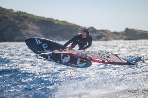 Fanatic Skate TE freestyle windsurf board during aerial freestyle windsurfing on the ocean