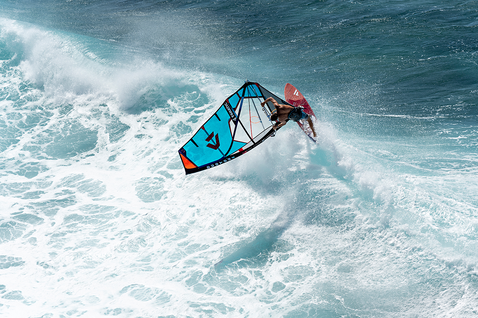 Fanatic Grip TE wave windsurf board during wave riding on the ocean