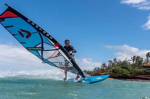 Fanatic FreeWave TE windsurf board during wave windsurfing on the ocean