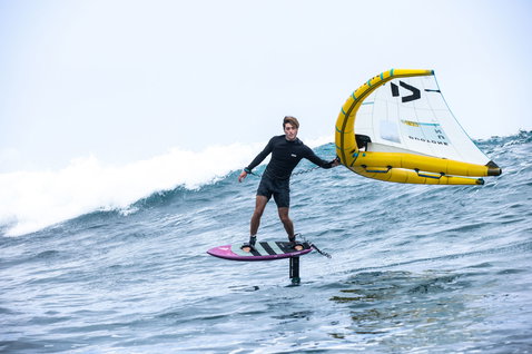 Fanatic X Duotone Carbon TE mast and fuselage set during wing foiling on the ocean