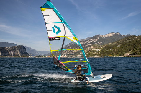 Fanatic Gecko Foil HRS windsurf board 135L during windsurfing on Lake Garda with Duotone sail