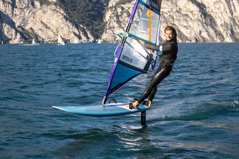 Fanatic Gecko Foil LTD windsurf foil board 135L during foiling on an alpine lake