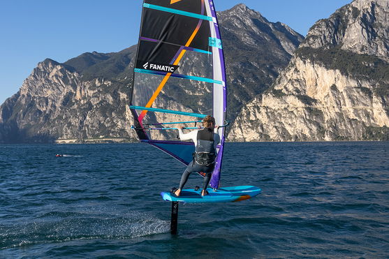 Fanatic_X_Aero-Free-Range-AL-3.0-WS_Action-Shots_4